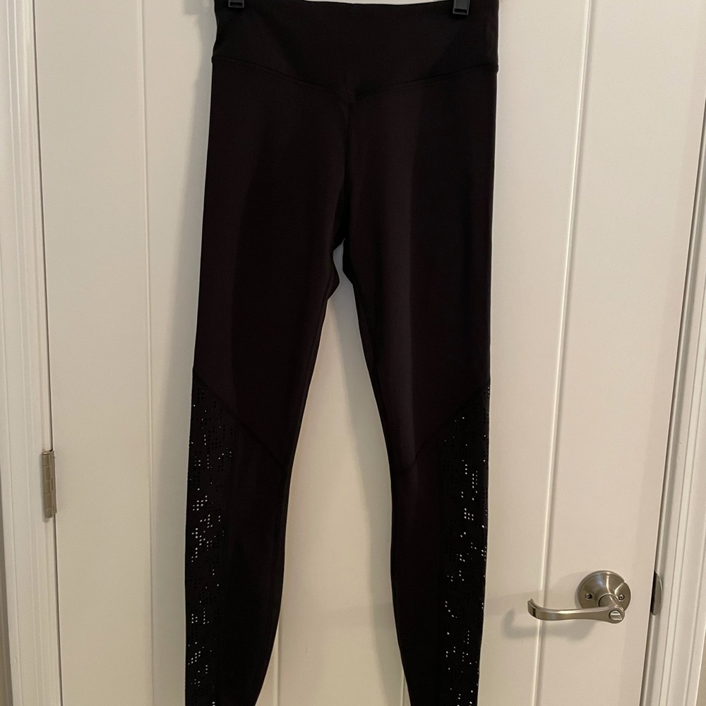 VARLEY Perforated Detail Legging